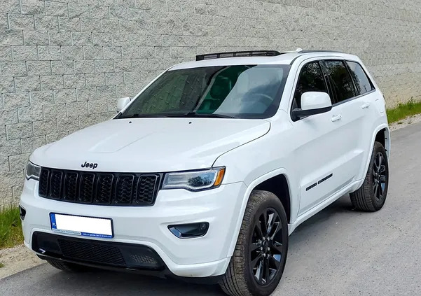 jeep grand cherokee Jeep Grand Cherokee cena 102000 przebieg: 67000, rok produkcji 2018 z Łódź